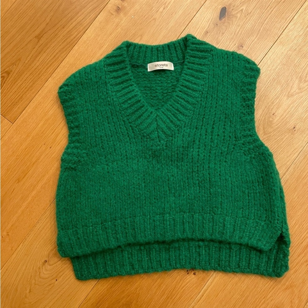 Not for sale ! ISO storers sweater vest medium or large